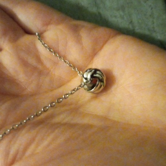S.steel Knot Necklace - Picture 5 of 7